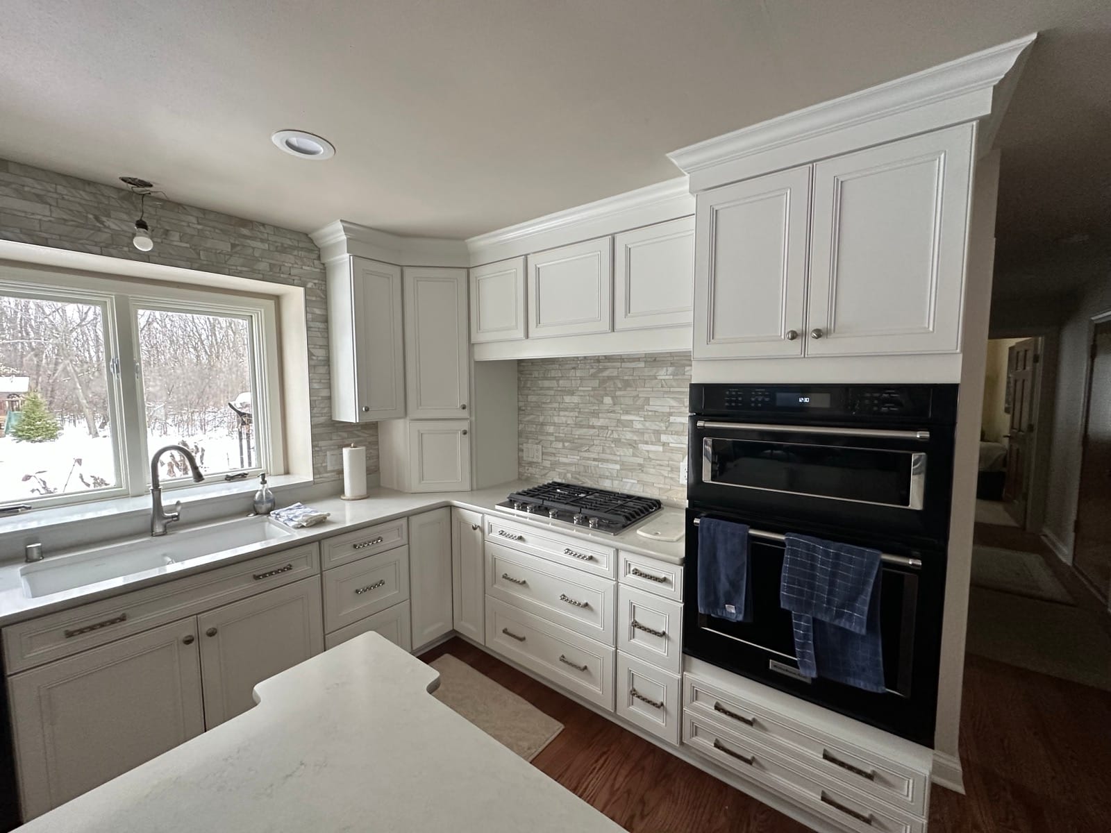 Custom Crown Molding — view 7