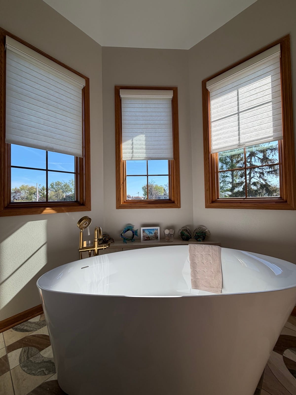 Lakeside Master Bath Suite — view 4