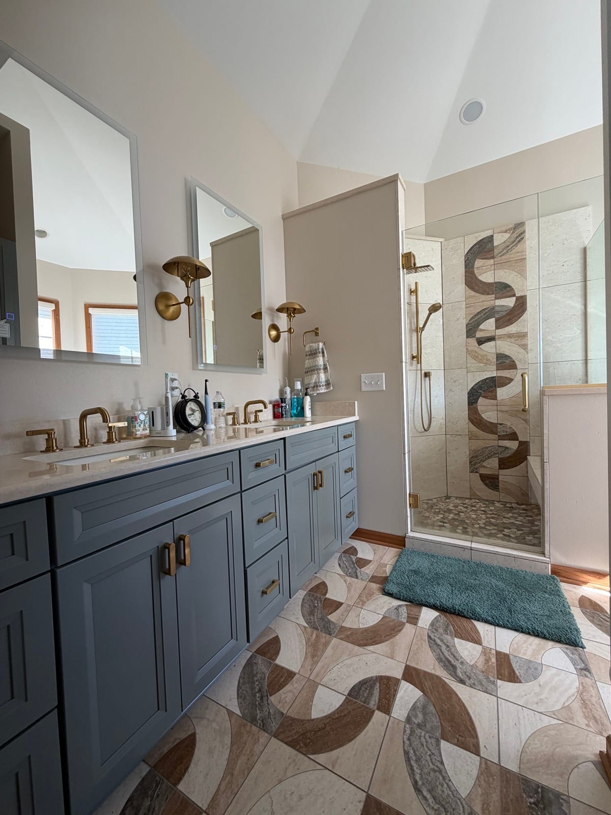 Lakeside Master Bath Suite — view 5